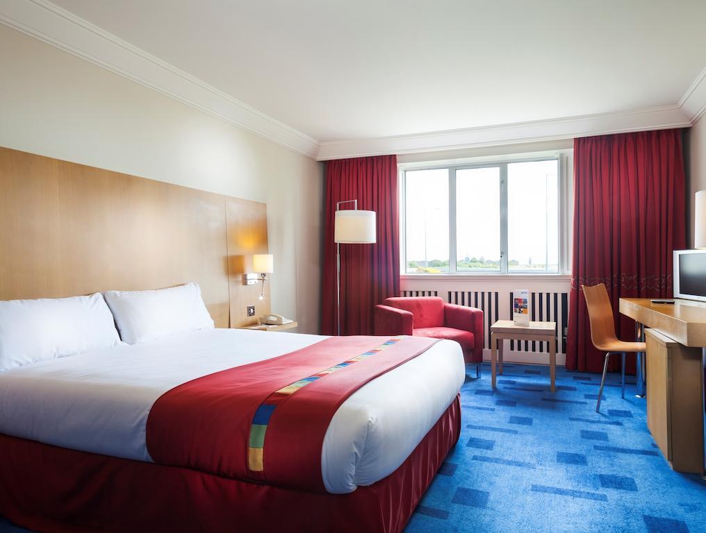 Park Inn By Radisson Shannon Airport ภายนอก รูปภาพ