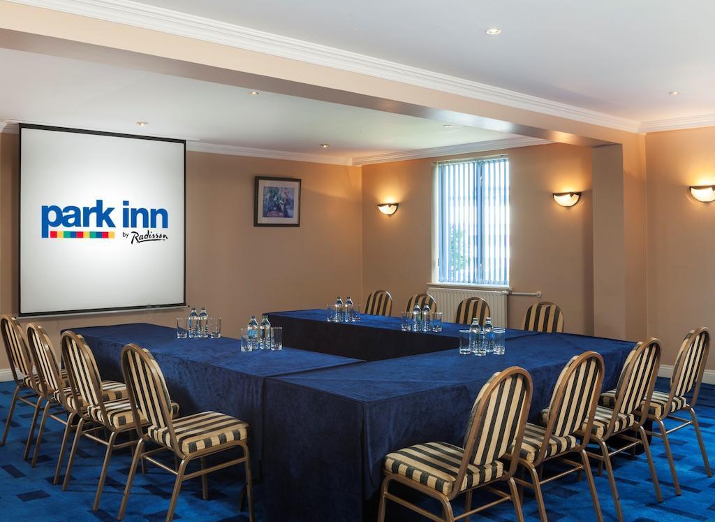 Park Inn By Radisson Shannon Airport ภายนอก รูปภาพ