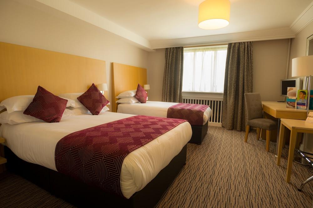 Park Inn By Radisson Shannon Airport ภายนอก รูปภาพ