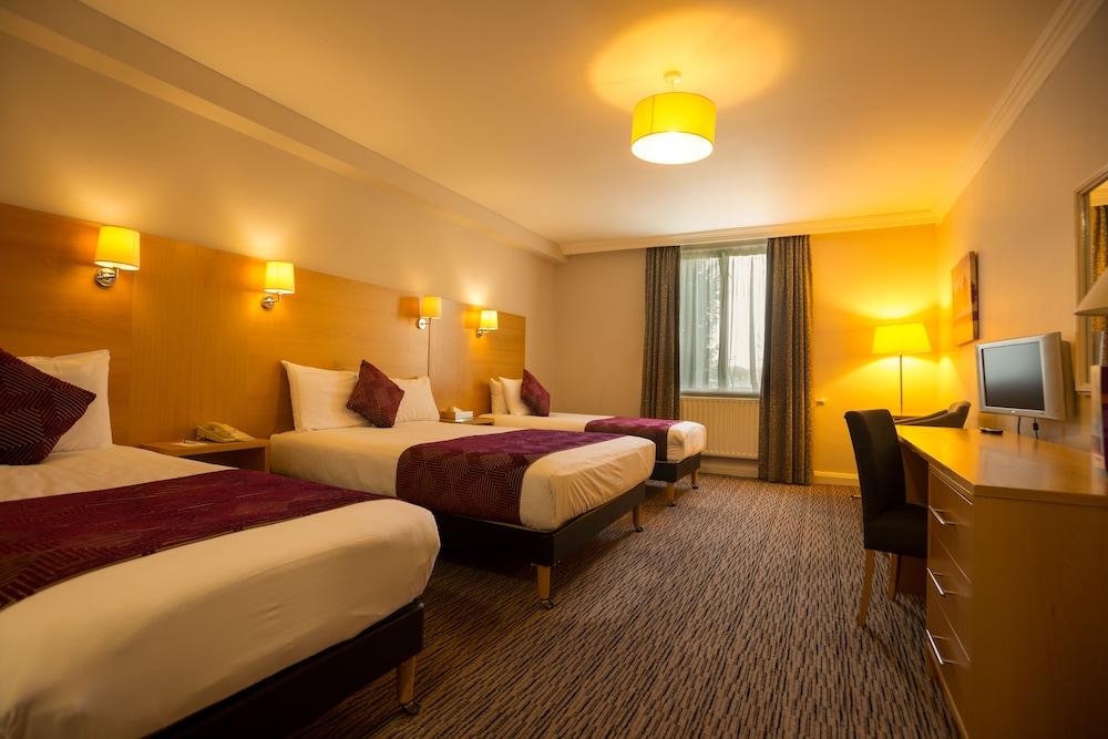 Park Inn By Radisson Shannon Airport ภายนอก รูปภาพ